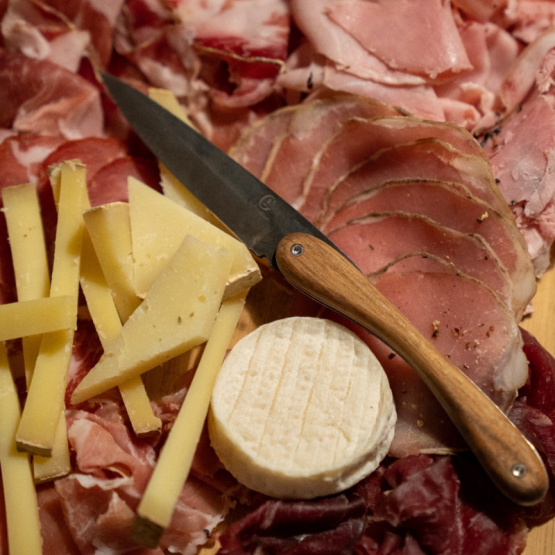 couteau-laguiole-autrefois-aubrac-gueuleton