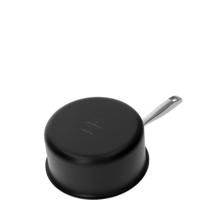 Casserole Demeyere Black 5 de 16 cm sans couvercle, vue de dessous, avec finition noire élégante et manche en acier inoxydable.