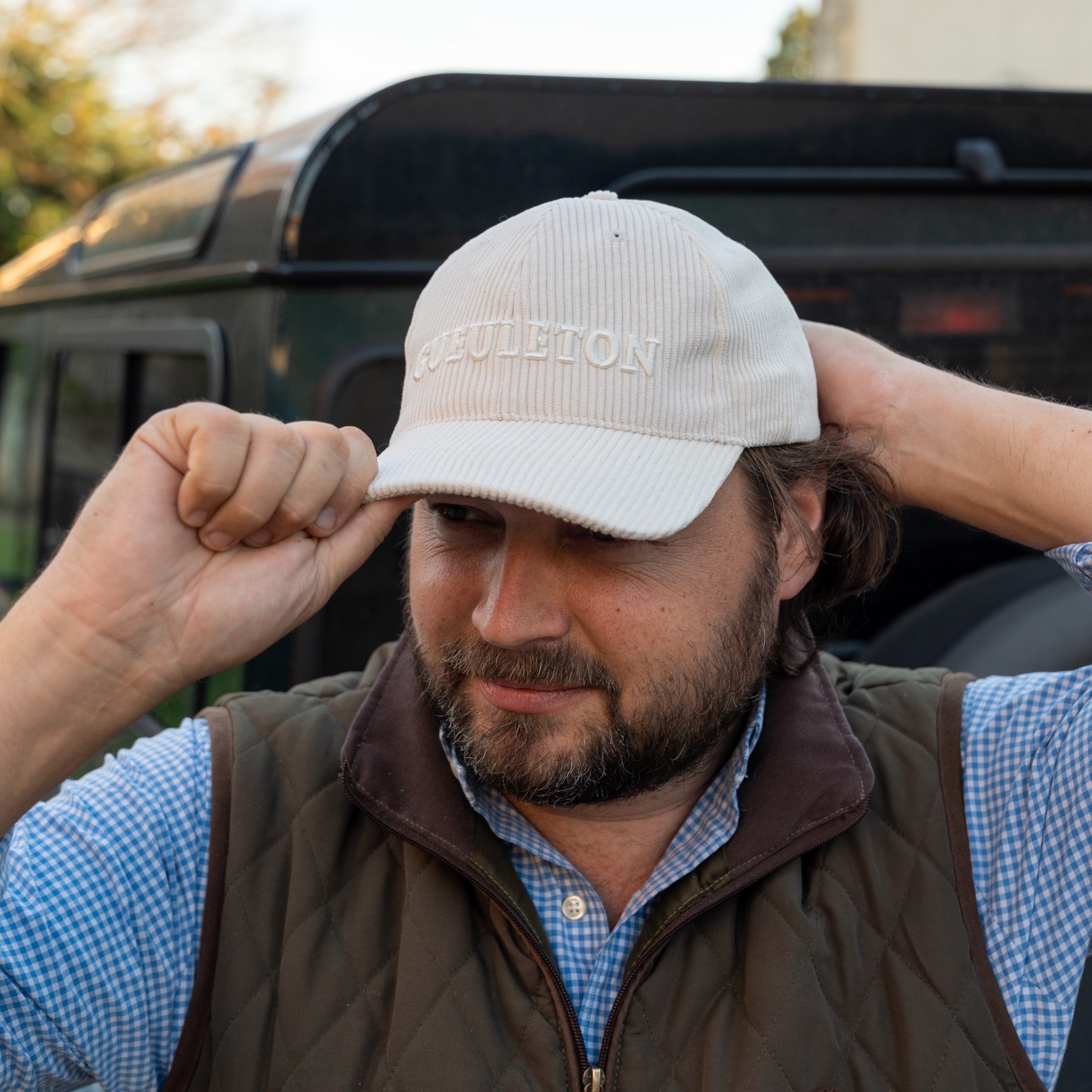 Casquette Gueuleton en Velours Côtelé Blanc Cassé