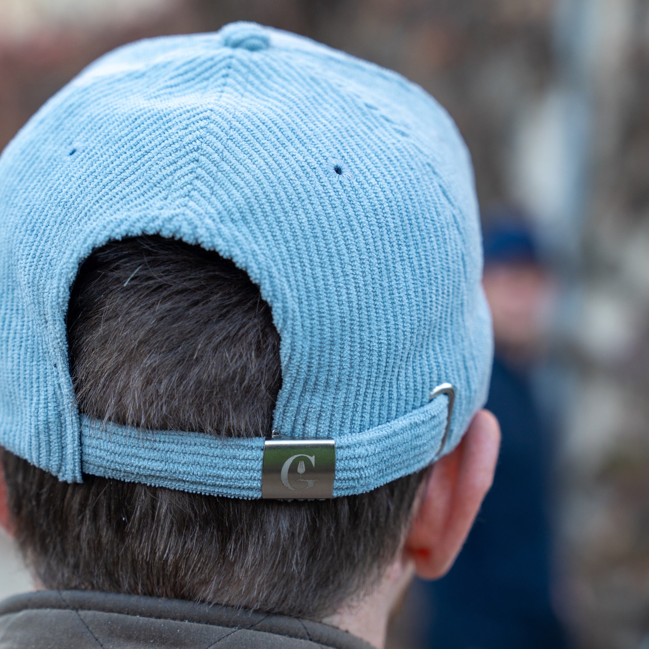 Casquette Gueuleton en Velours Côtelé Bleu Glacier vue de dos - Gueuleton