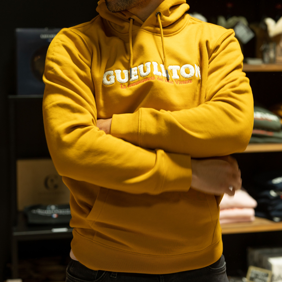 sweat-capuche-jaune-moutarde-gueuleton-1