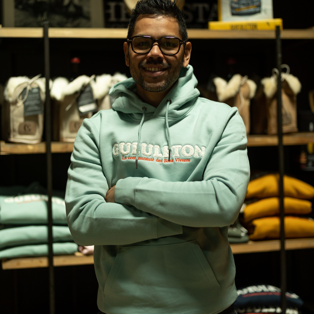 sweat-capuche-jaune-vert-deau-gueuleton-front