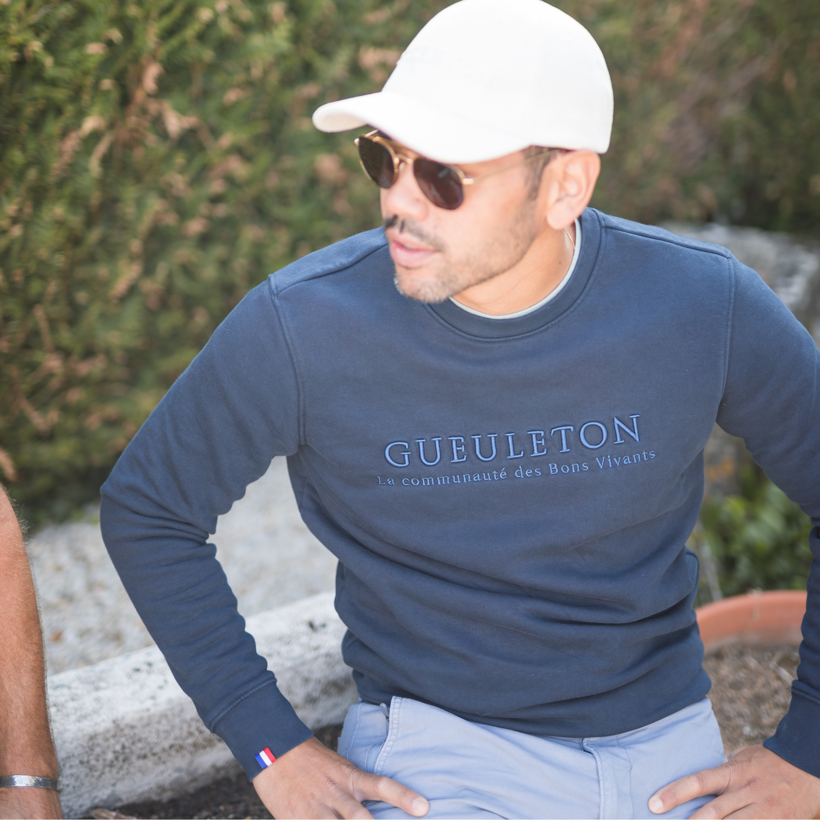 Sweat ton sur ton Gueuleton – Bleu marine – La communauté des Bons Vivants